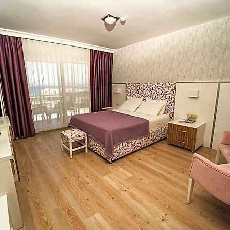 Twins فندق Çeşme